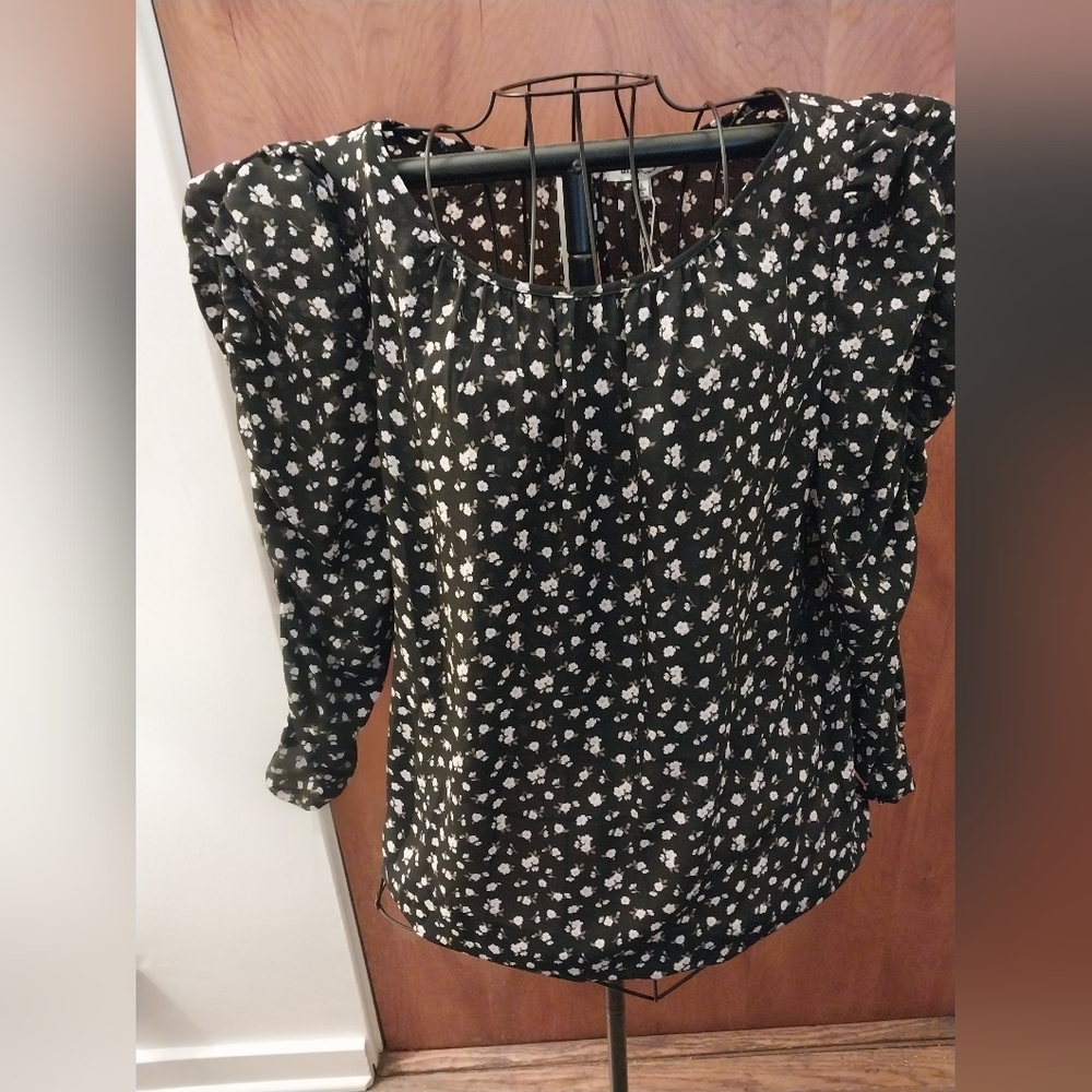 Max Studio NWT Floral Black Women's Top Size L